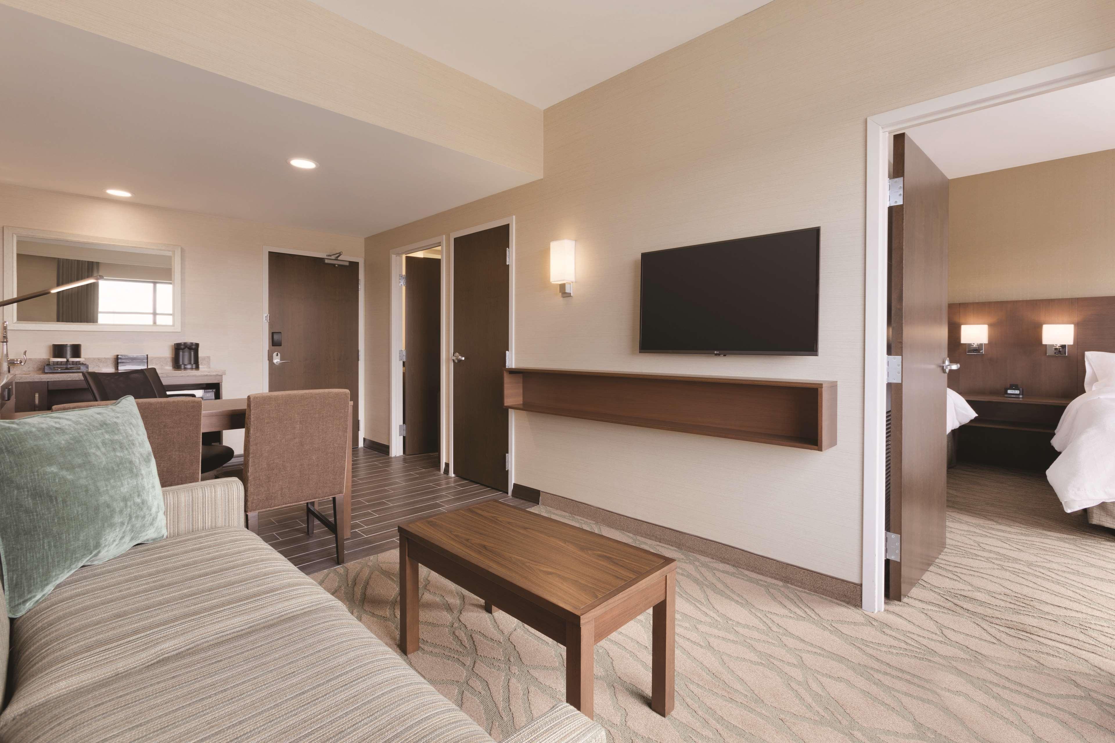 Embassy Suites By Hilton Akron Canton Airport North Canton Exterior photo