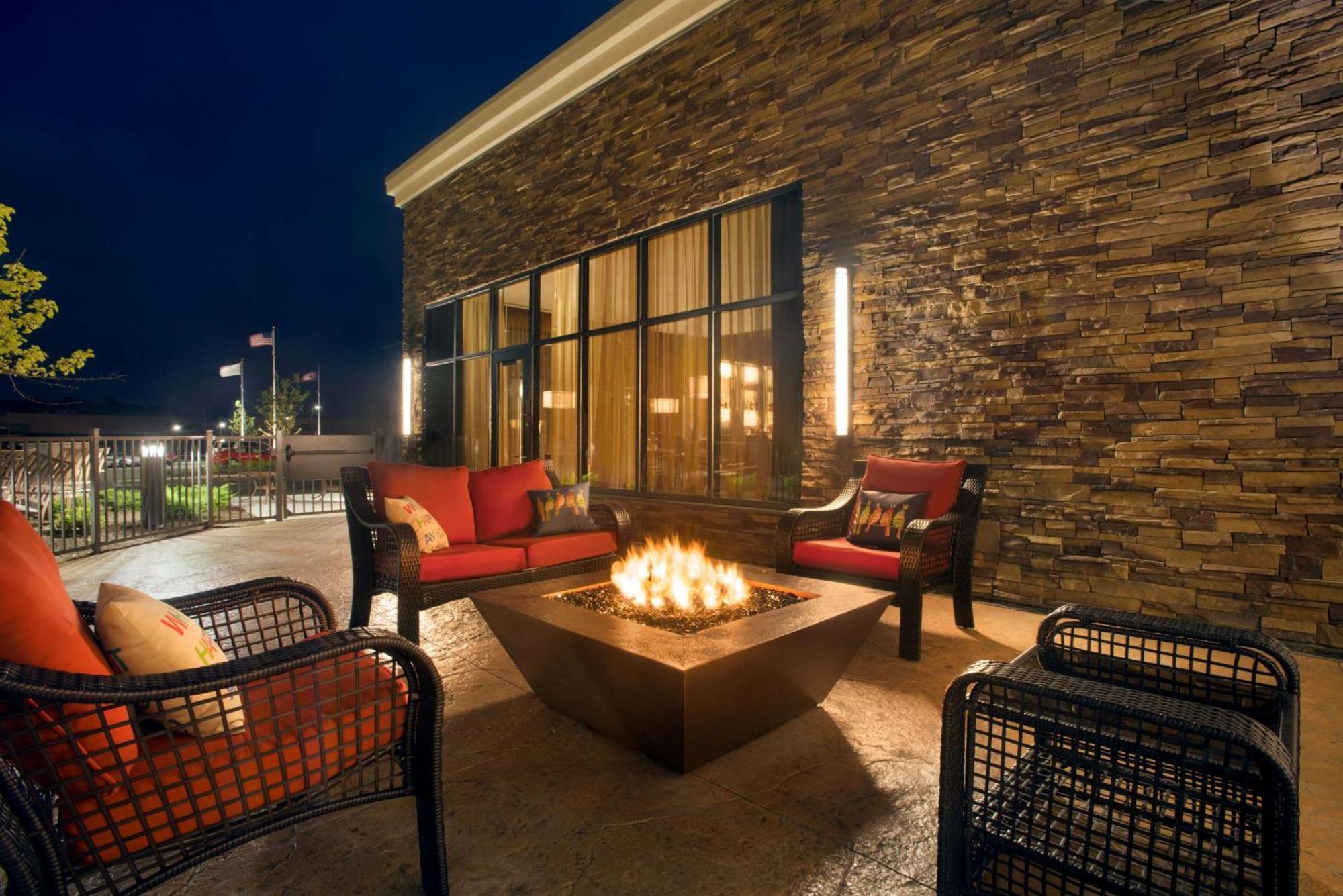 Embassy Suites By Hilton Akron Canton Airport North Canton Exterior photo